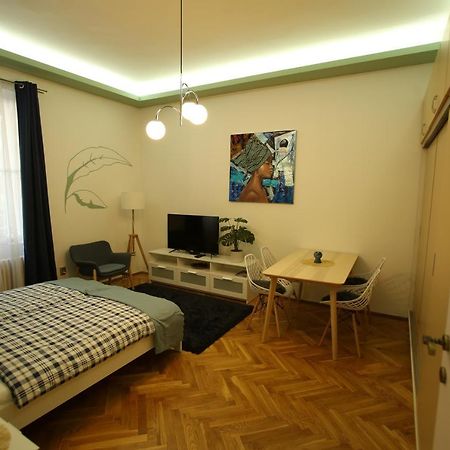 Castle Courtyard Hideaway Διαμέρισμα Βουδαπέστη Εξωτερικό φωτογραφία