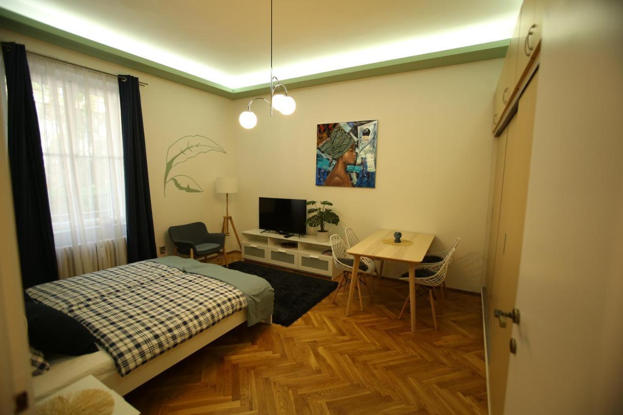 Castle Courtyard Hideaway Διαμέρισμα Βουδαπέστη Εξωτερικό φωτογραφία